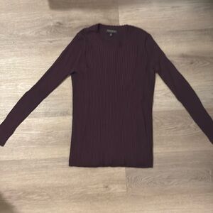WOMEN’S BANANA REPUBLIC MAROON RIBBED SWEATER - SIZE MEDIUM